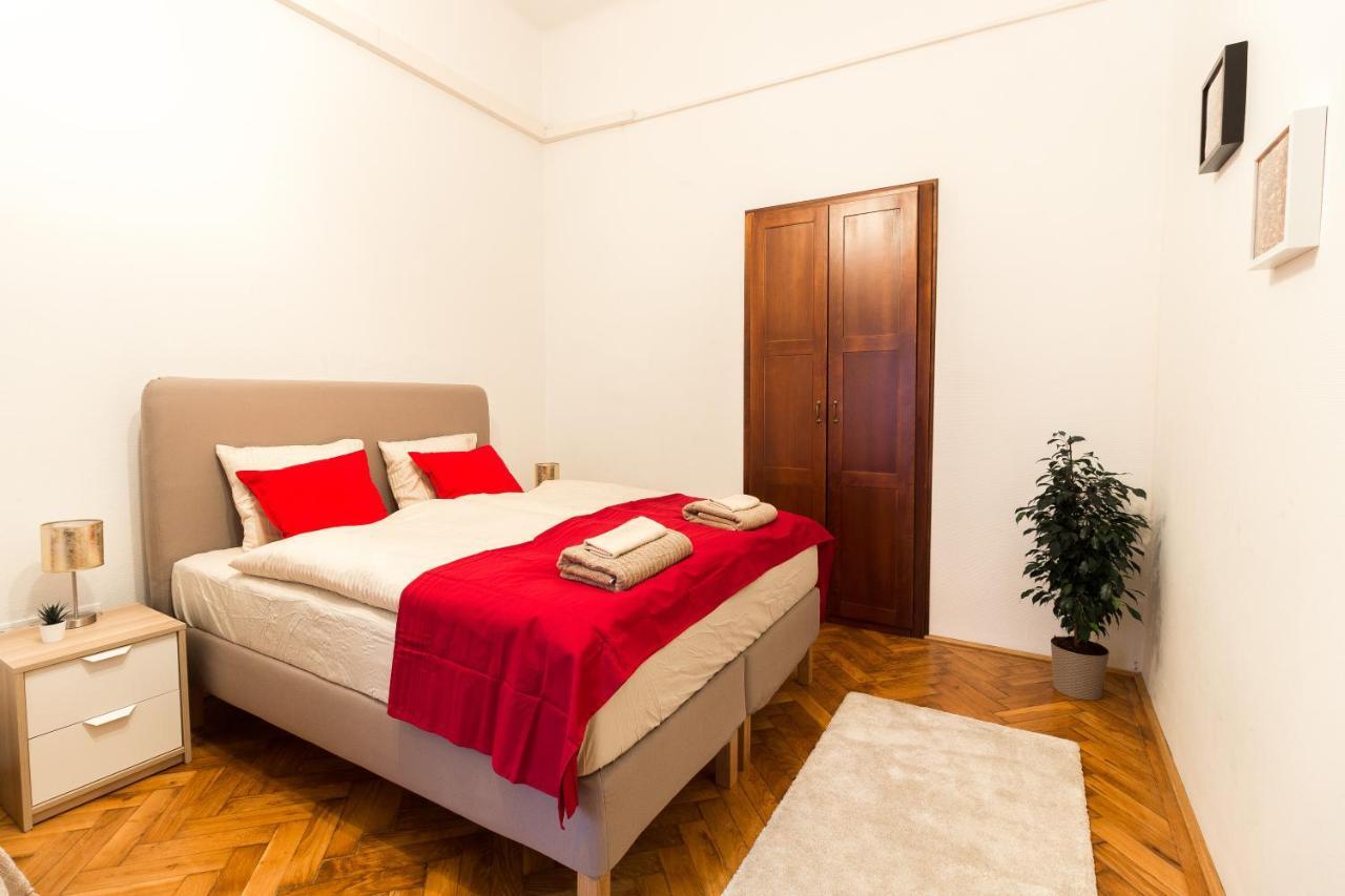 Beautiful Spacious Three-Room Suite Close To Buda Castle Budapest Eksteriør billede