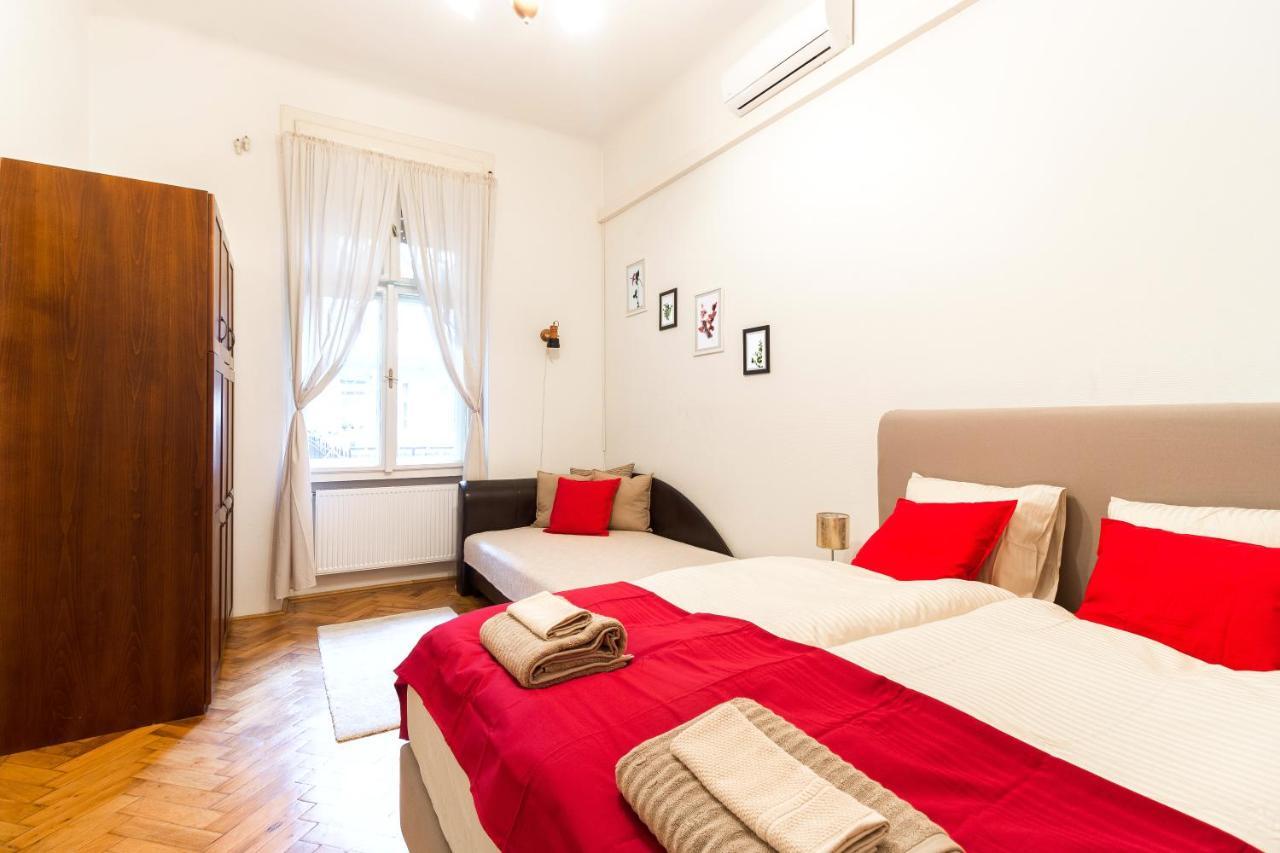 Beautiful Spacious Three-Room Suite Close To Buda Castle Budapest Eksteriør billede
